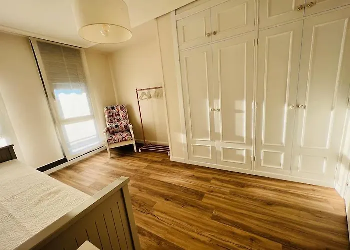 Luminoso Atico Con Terraza Santander